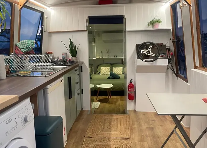 Πλωτό κατάλυμα Peniche